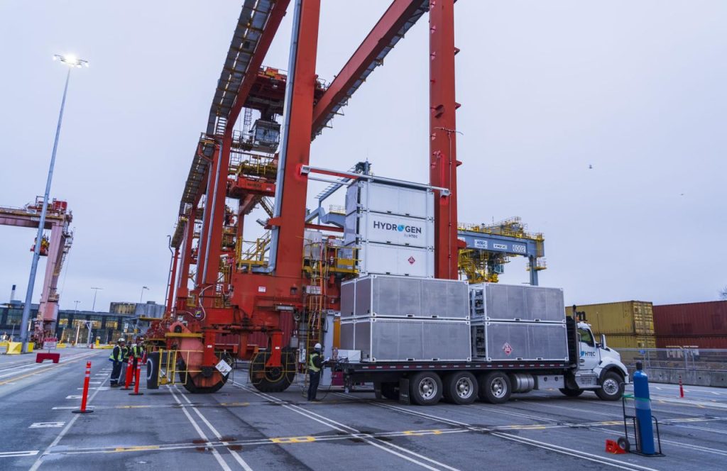 Hydrogen RTG pilot at DP World's Vancouver terminal